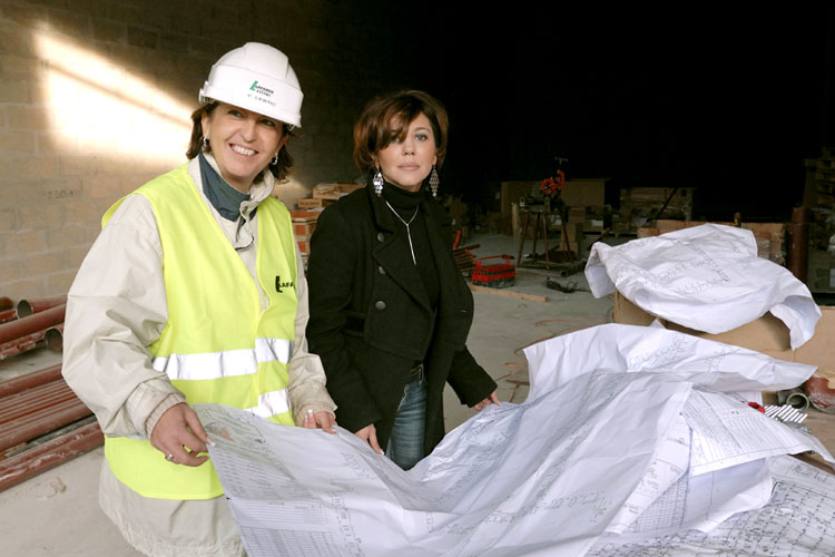 femmes au travail sur un chantier