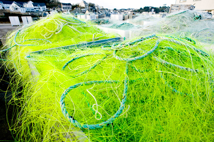 Filets de pêche sur le port d'Audierne